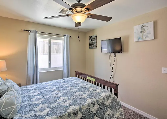 < 3 Mi To Havasu: W/ Patio & Grill! Holiday home *