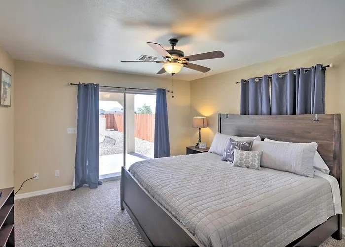 < 3 Mi To Havasu: W/ Patio & Grill! Holiday home