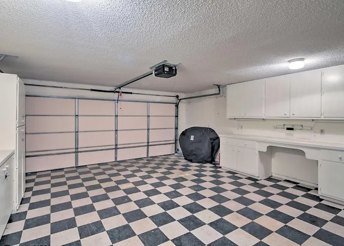< 3 Mi To Havasu: W/ Patio & Grill! Holiday home Lake Havasu City
