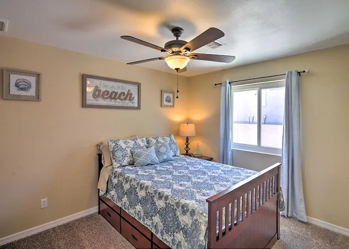 Holiday home < 3 Mi To Havasu: W/ Patio & Grill! Lake Havasu City